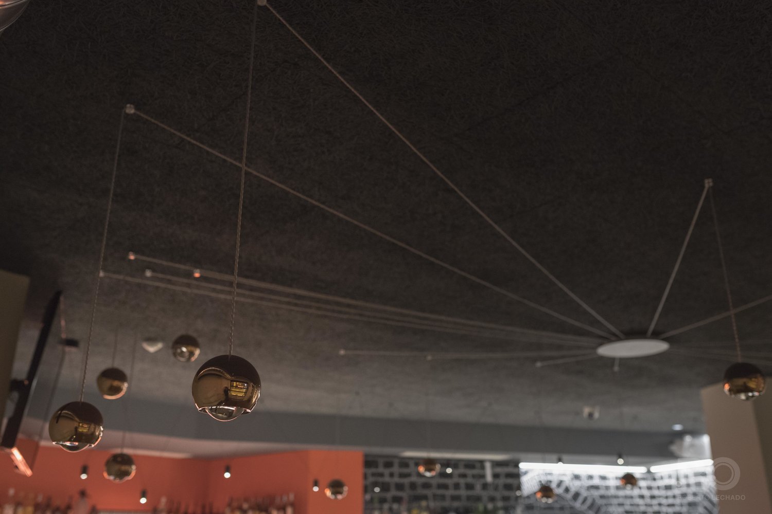 Sistema de luces para el techo de restaurante