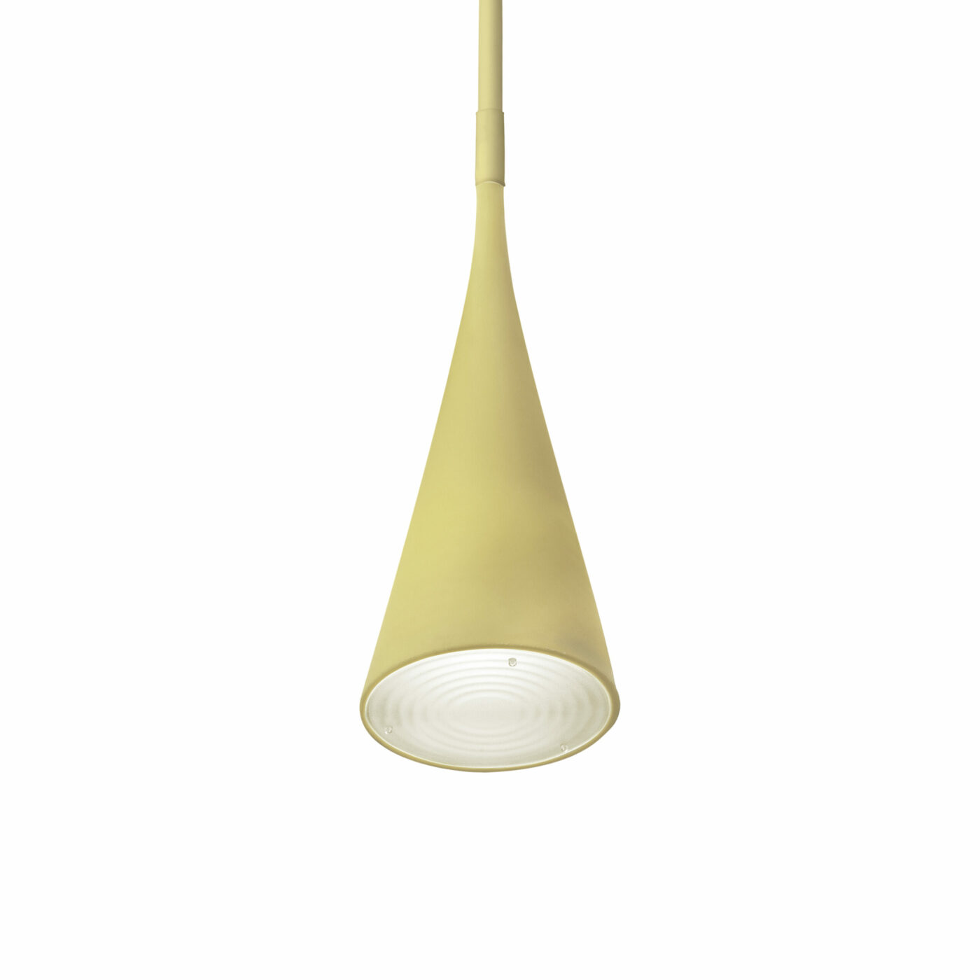 Uto_s_yellow_00