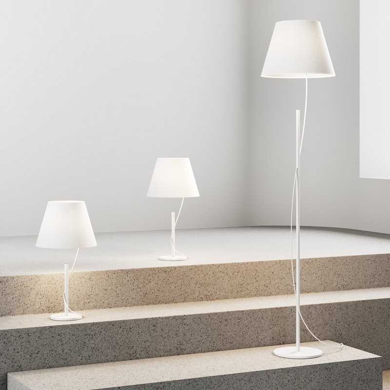 lampara de pie hover ambiente 3